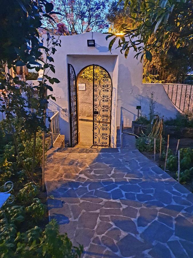 Casa Dafne Villa Đảo Lipari Ngoại thất bức ảnh
